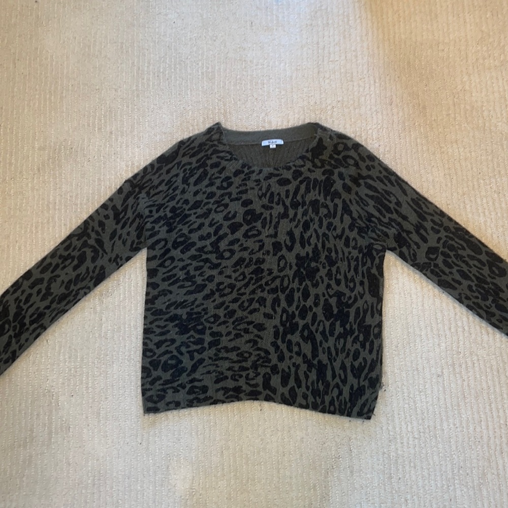 Selling a Rails cheetah print sweater size small!!